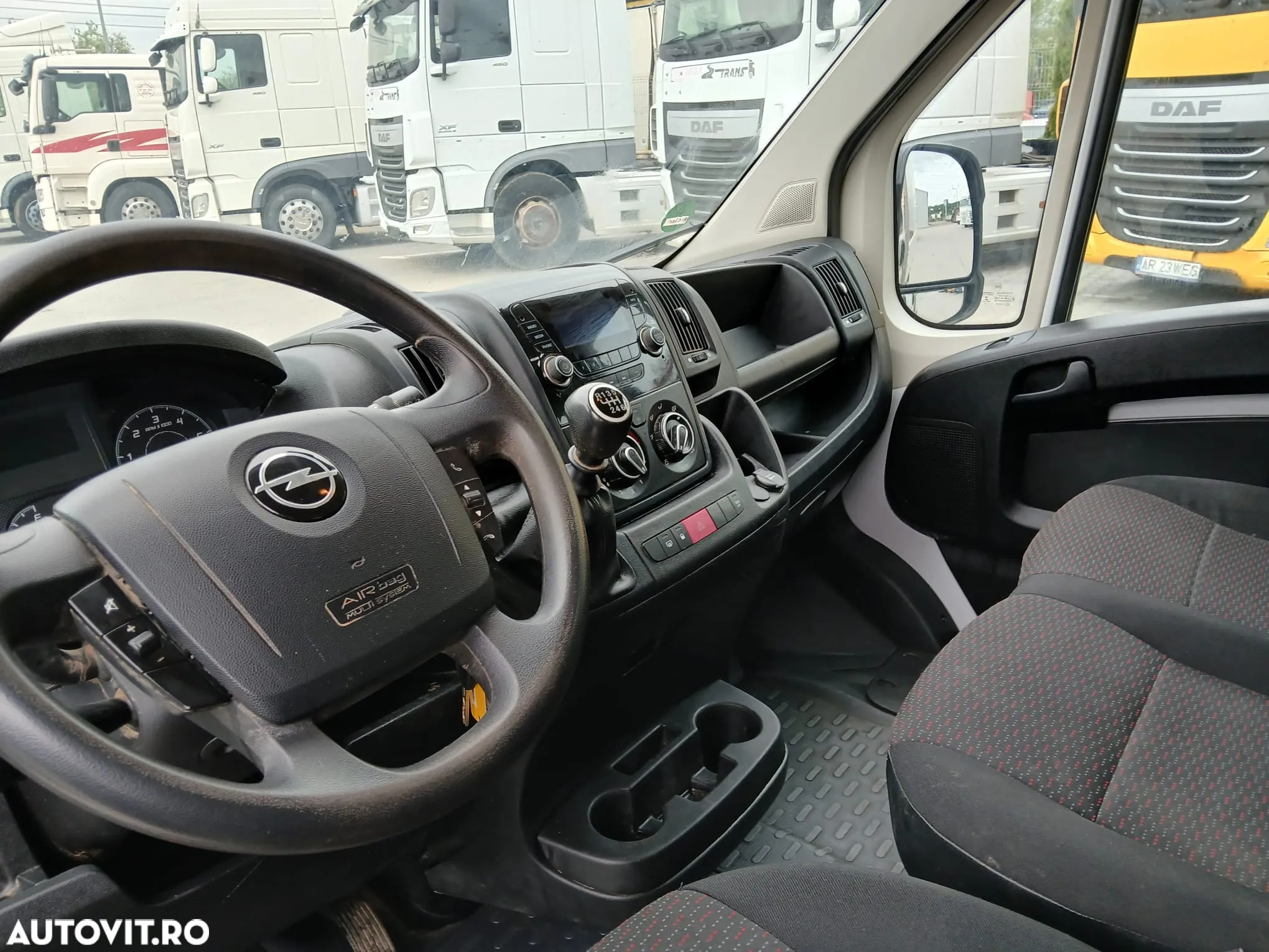 Opel Movano - 11