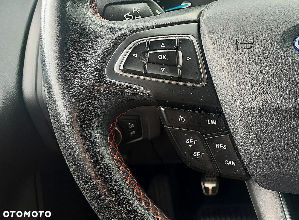 Ford Focus 1.5 EcoBoost Start-Stopp-System ST-Line - 22