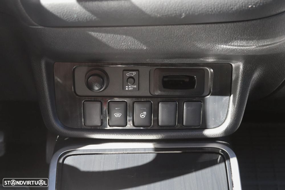 Mitsubishi Outlander - 21