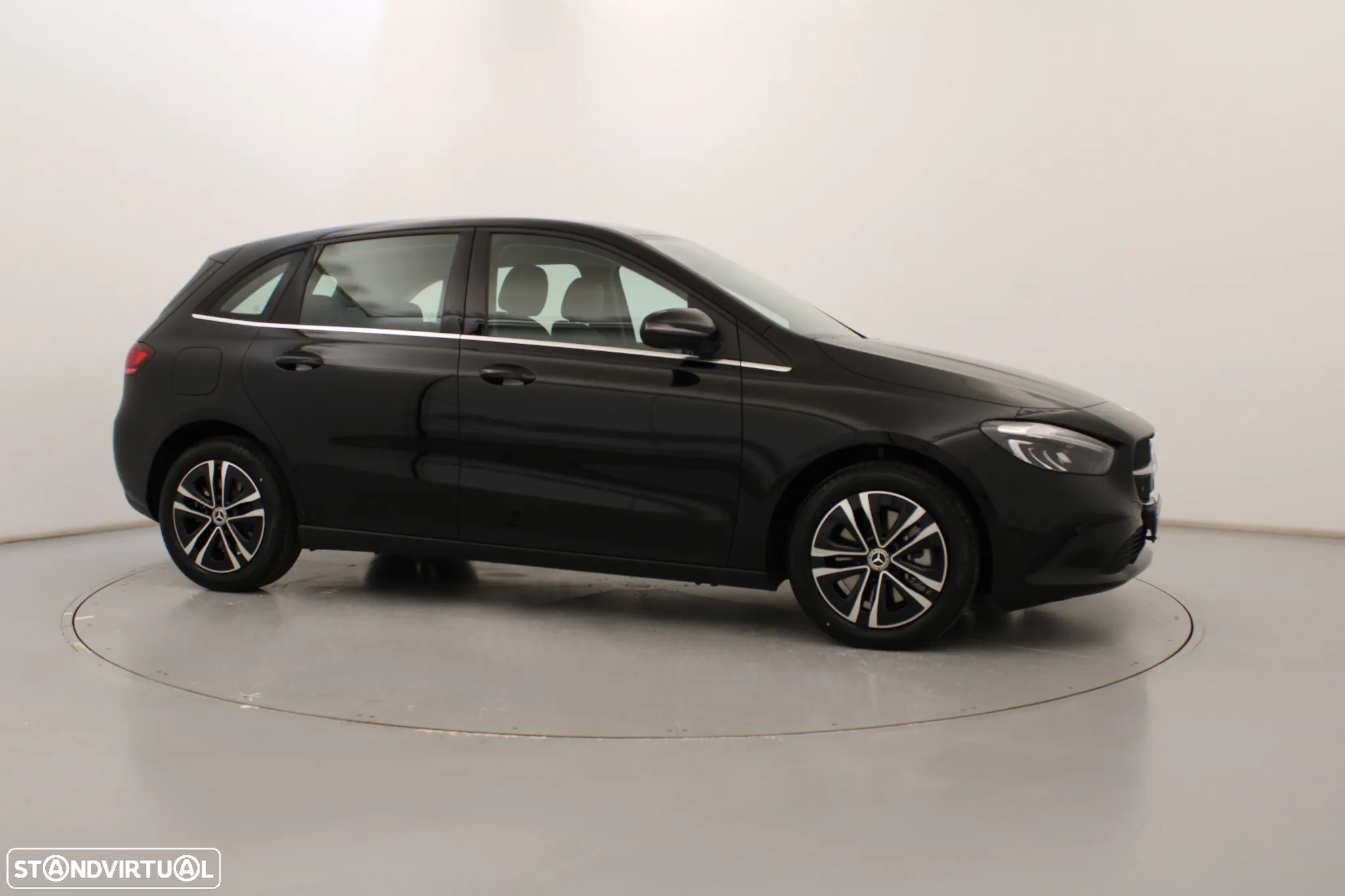Mercedes-Benz B 250 e - 3