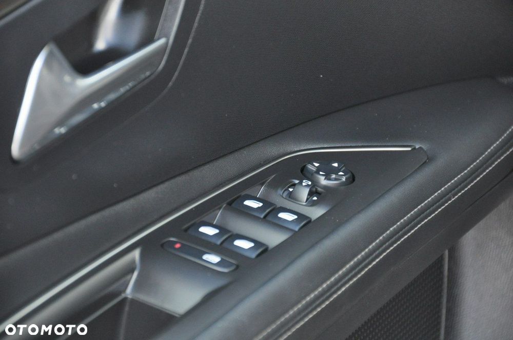 Peugeot 3008 BlueHDi 180 Stop & Start EAT8 Allure - 30