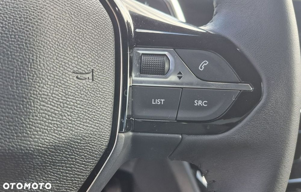 Peugeot 2008 1.2 PureTech Allure S&S EAT8 - 14