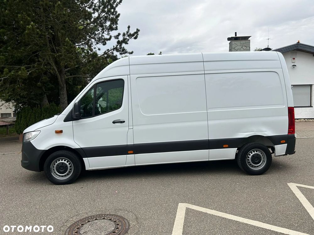 Mercedes-Benz Sprinter - 9