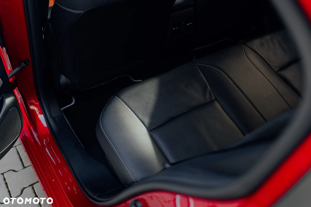 Toyota Corolla 1.8 Hybrid Executive - 26