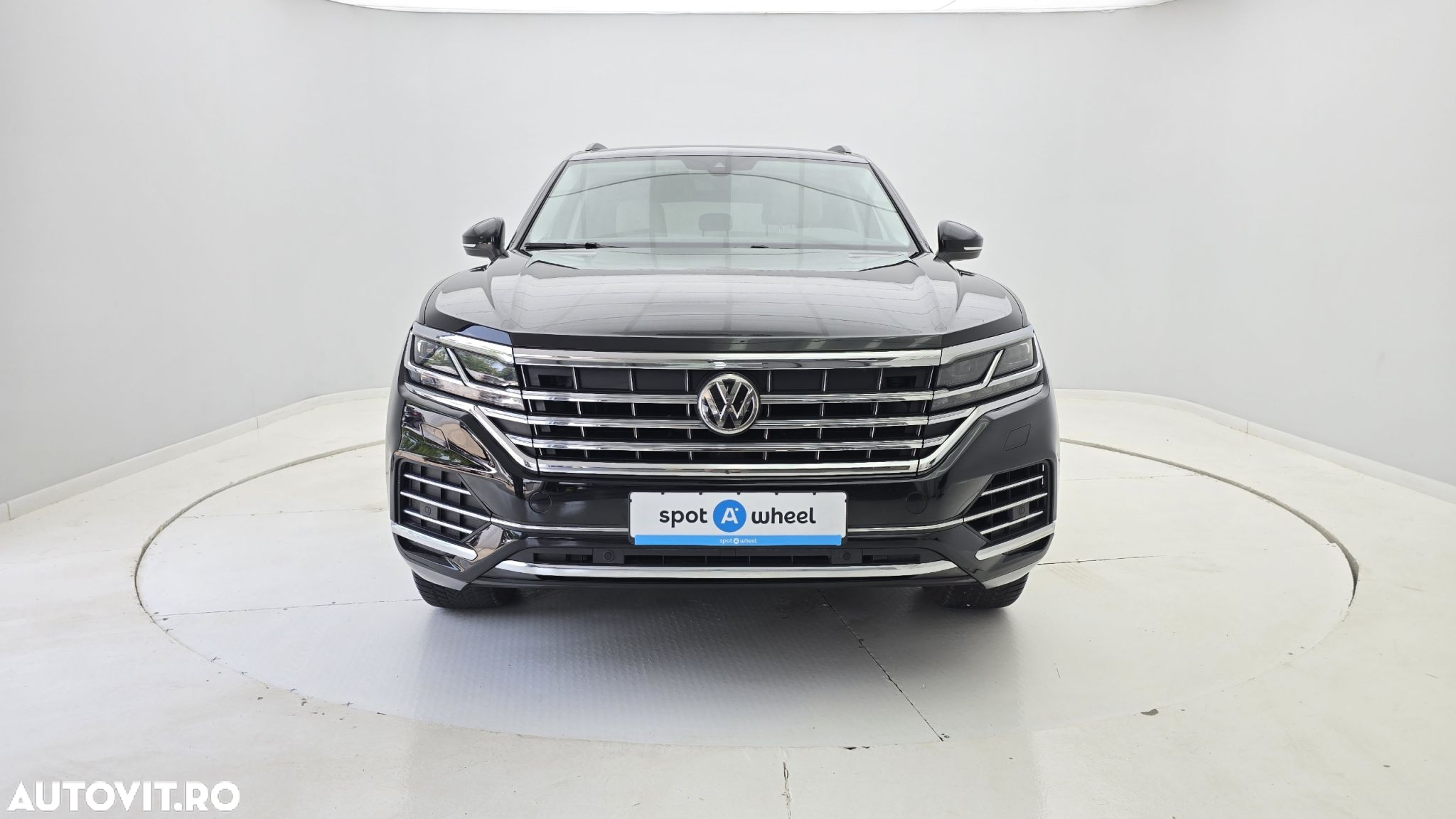 Volkswagen Tiguan - 2