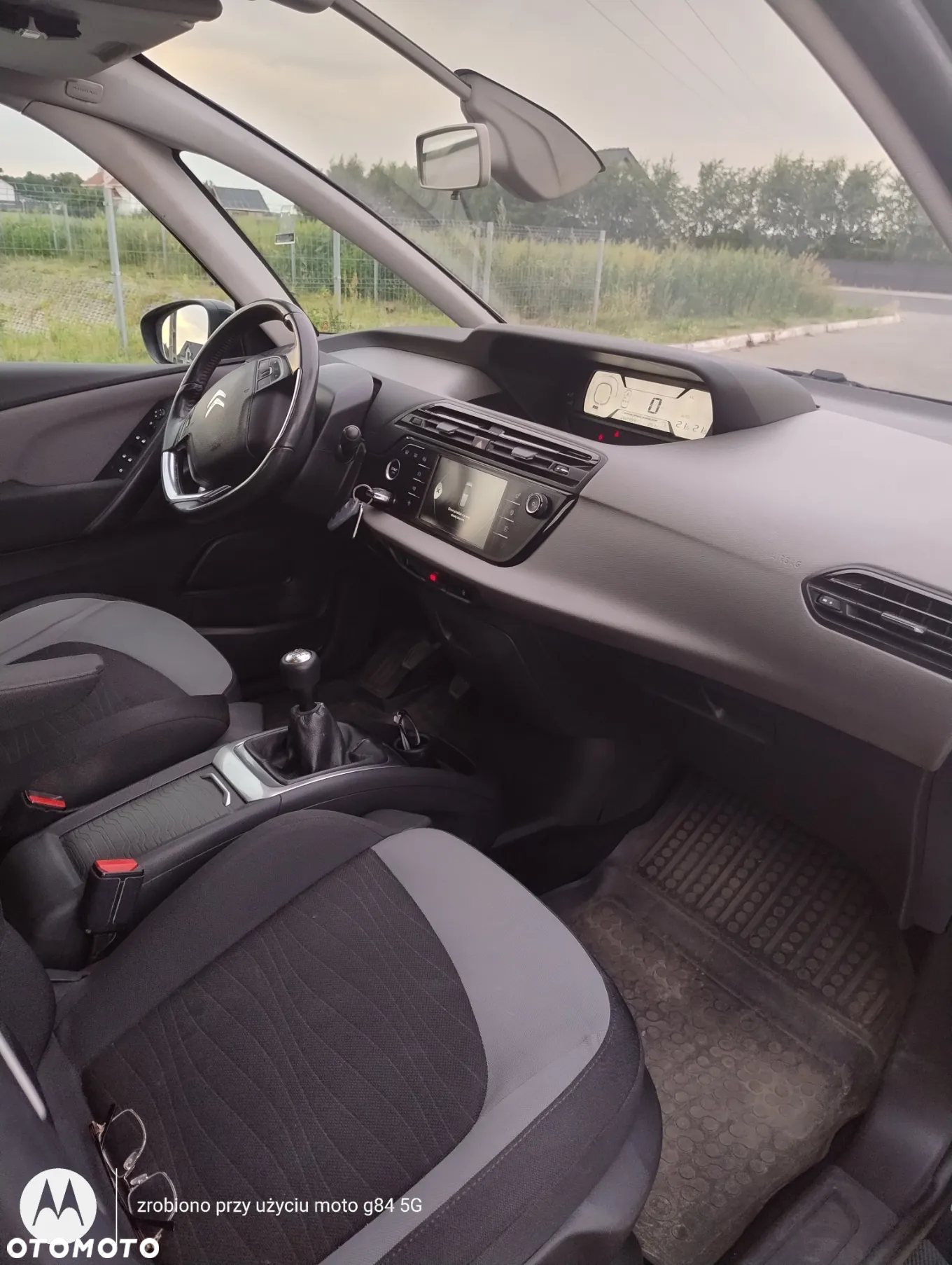 Citroën C4 e-HDi 115 Selection - 13