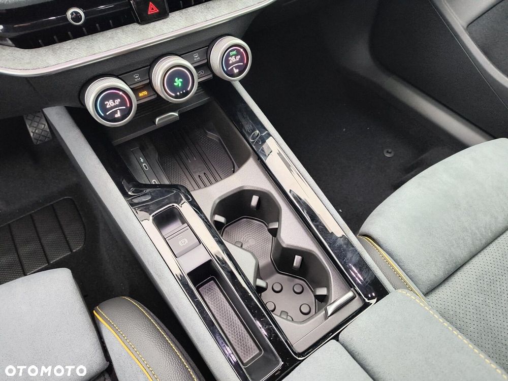 Skoda Superb 2.0 TSI Selection DSG - 14