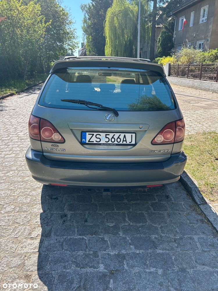 Lexus RX - 6
