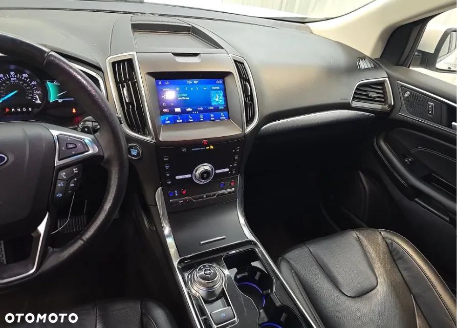Ford Edge - 10