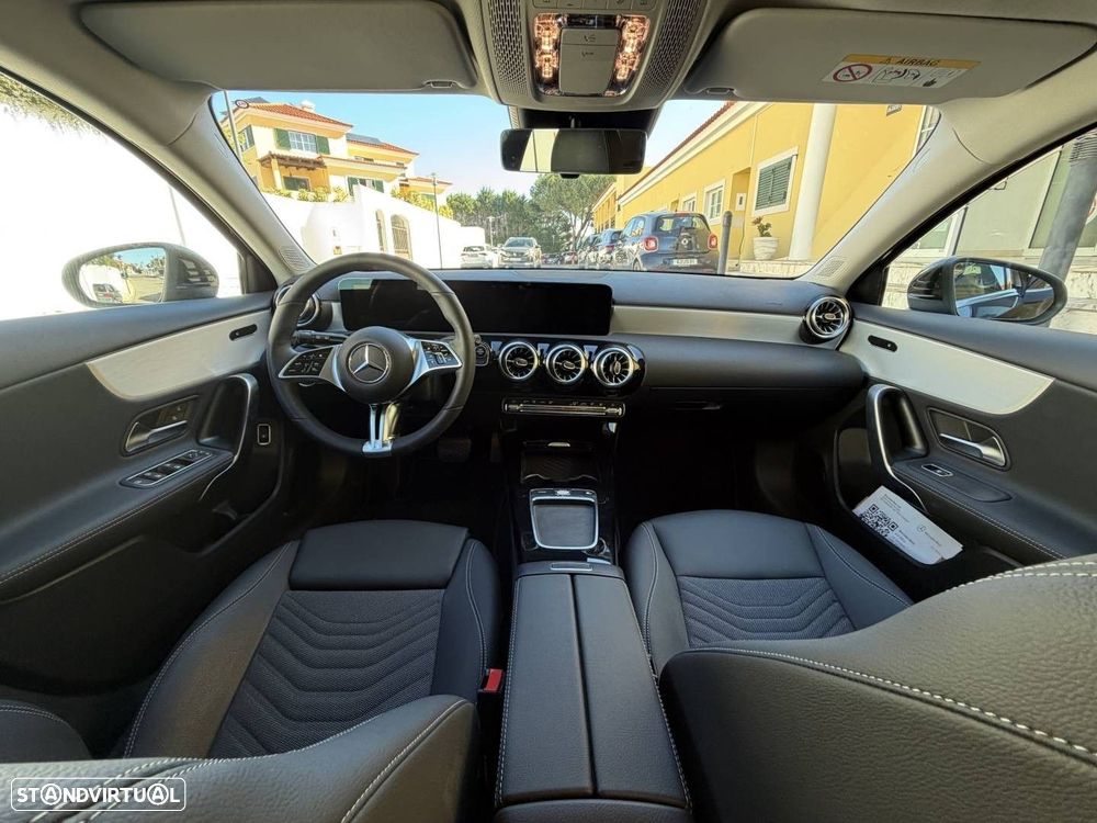 Mercedes-Benz A 250 - 11