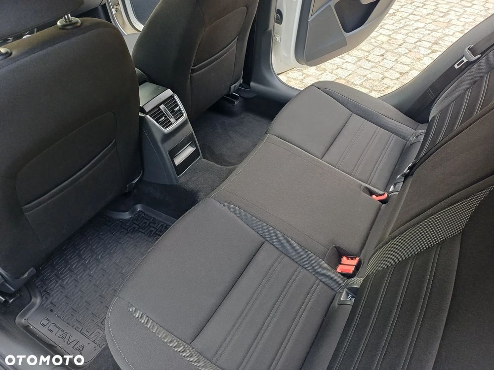 Skoda Octavia 1.6 TDI SCR Ambition - 12