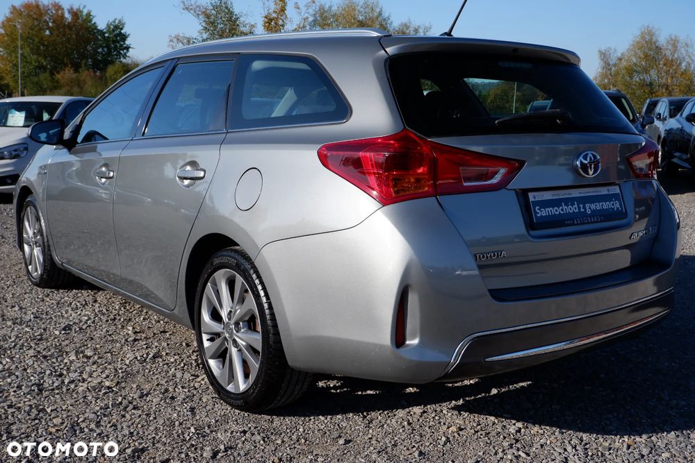 Toyota Auris 1.8 HSD Luna - 33