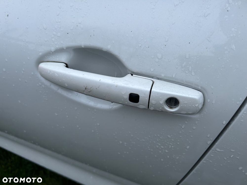 Suzuki Swift 1.2 Premium Plus - 12