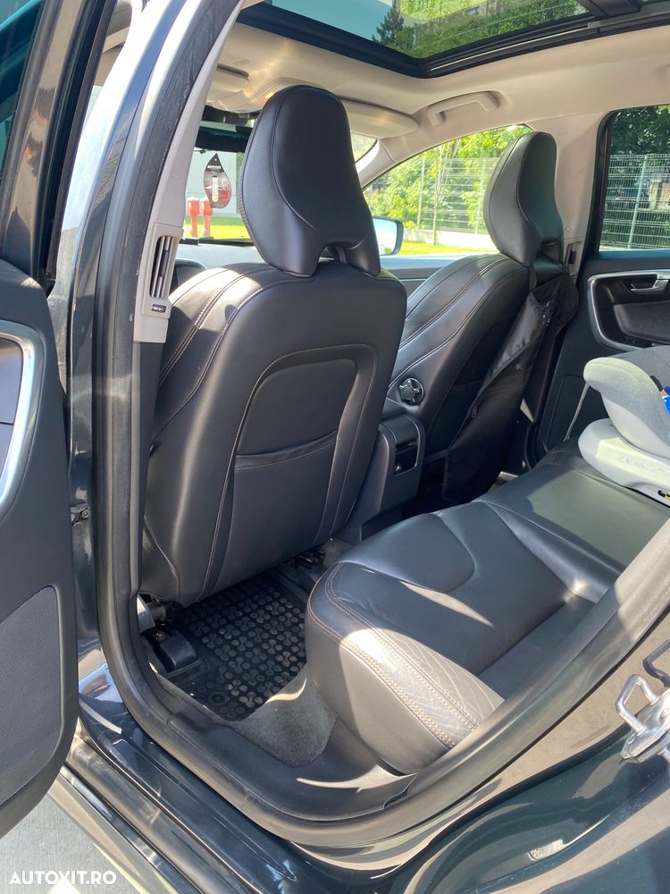 Volvo XC 60 D5AWD Summum - 10