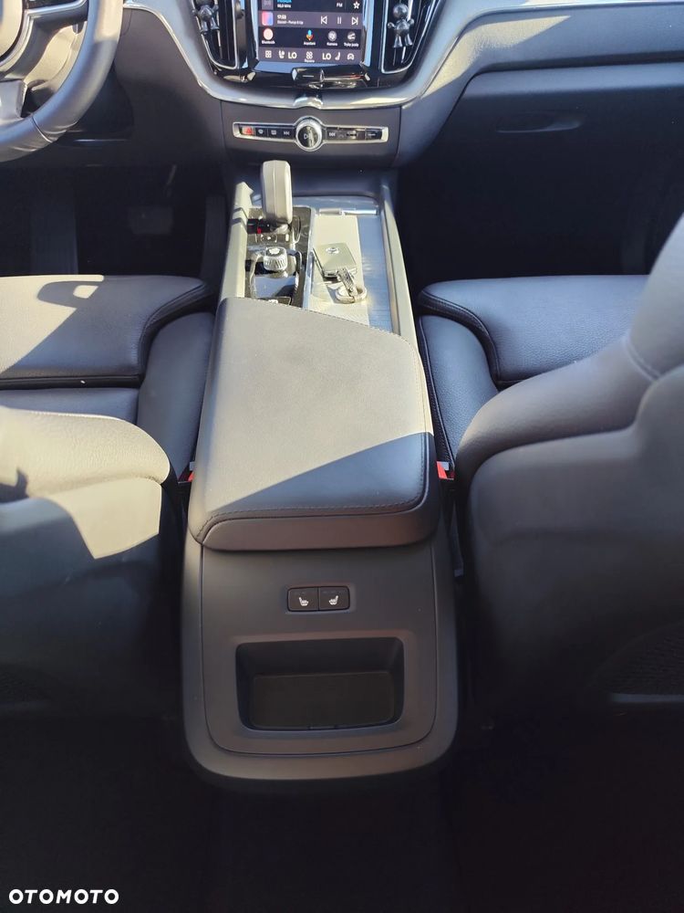 Volvo XC 60 B5 B AWD Essential - 15