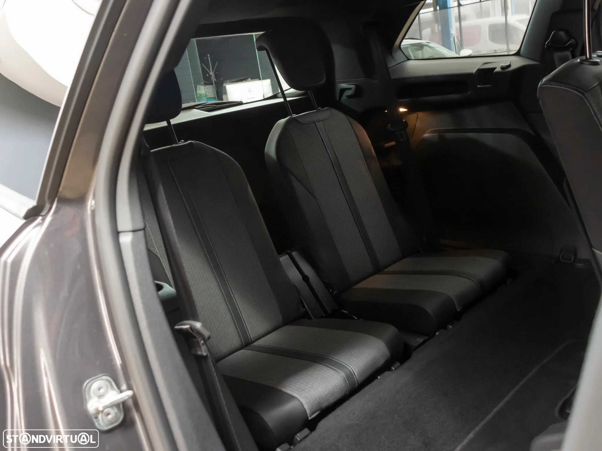 Peugeot 5008 1.2 PureTech Allure EAT8 - 11