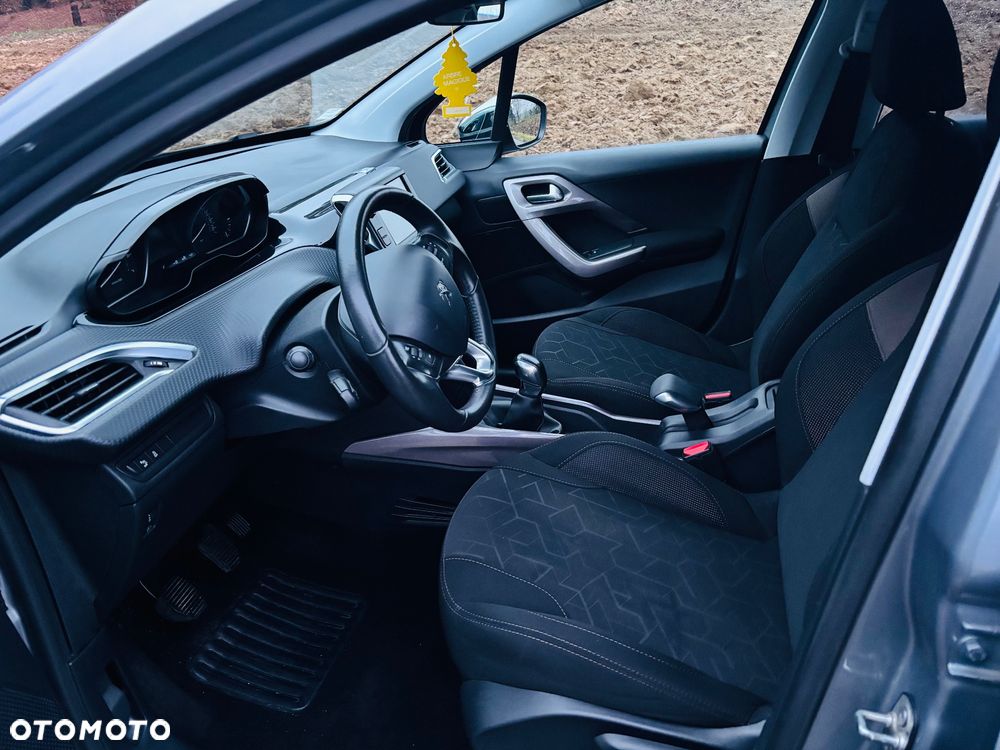 Peugeot 2008 PureTech 82 Style - 17