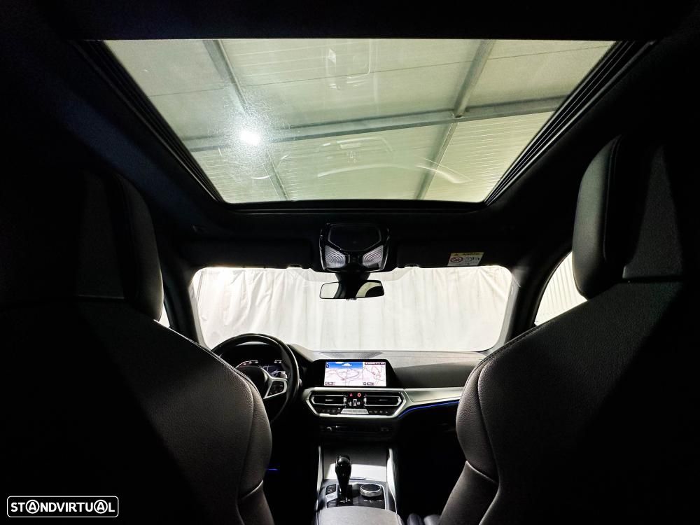 BMW 420 Gran Coupé i Pack Desportivo M Auto - 26