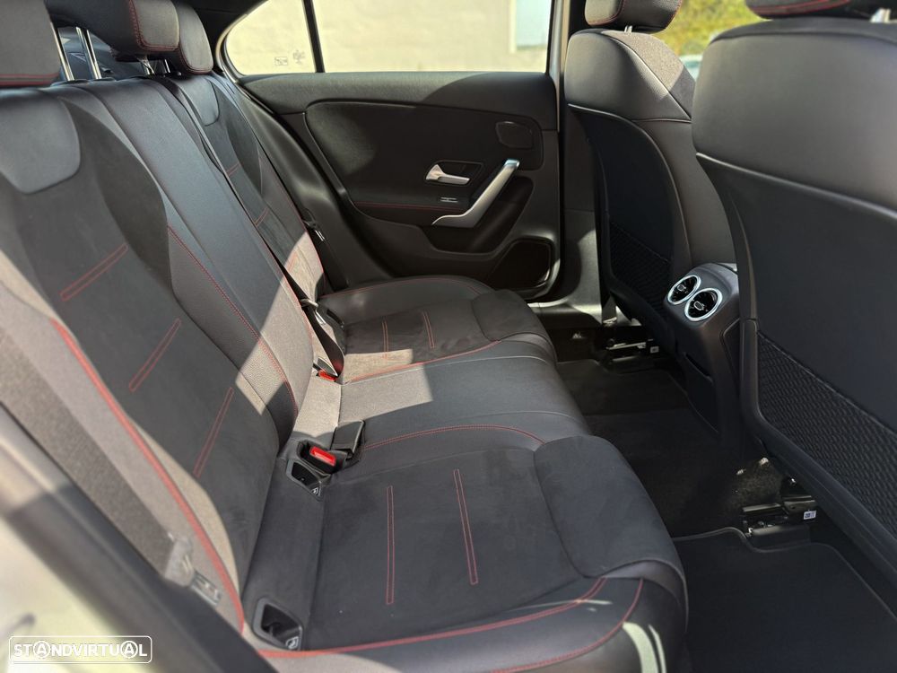 Mercedes-Benz A 180 Limousine d AMG Line Aut. - 36