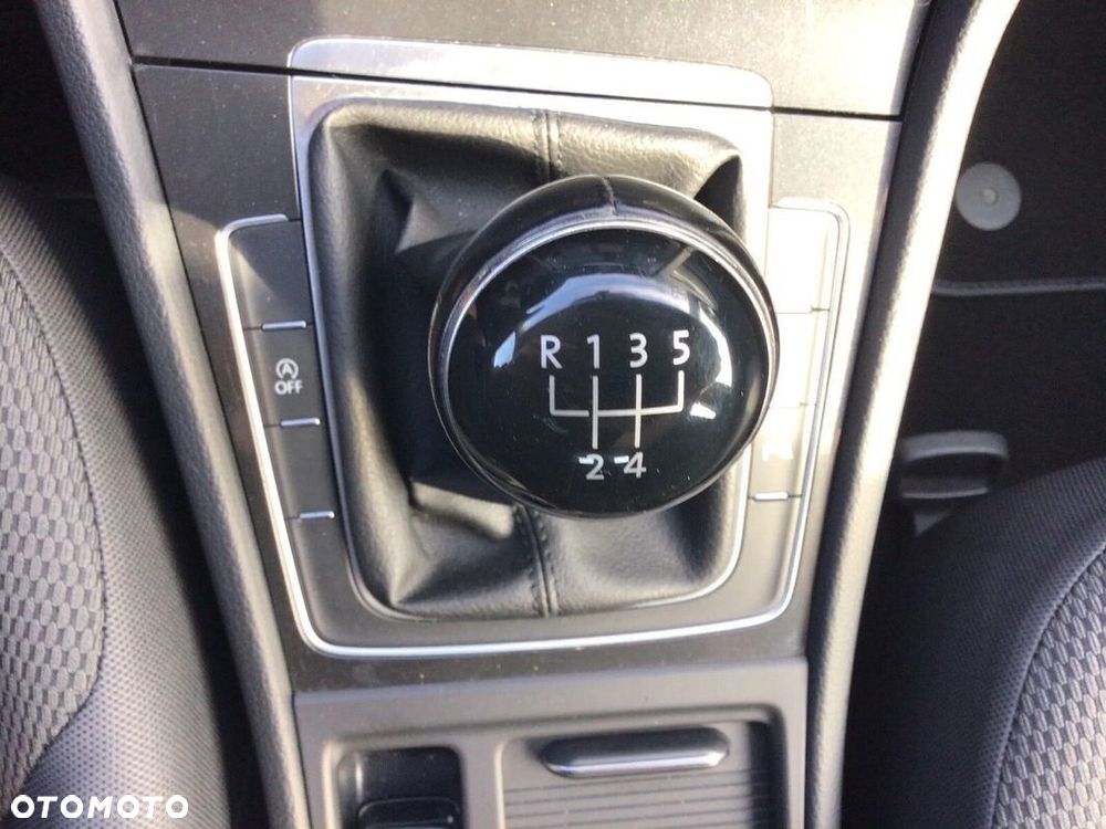 Volkswagen Golf VII 1.6 TDI BMT Comfortline - 12