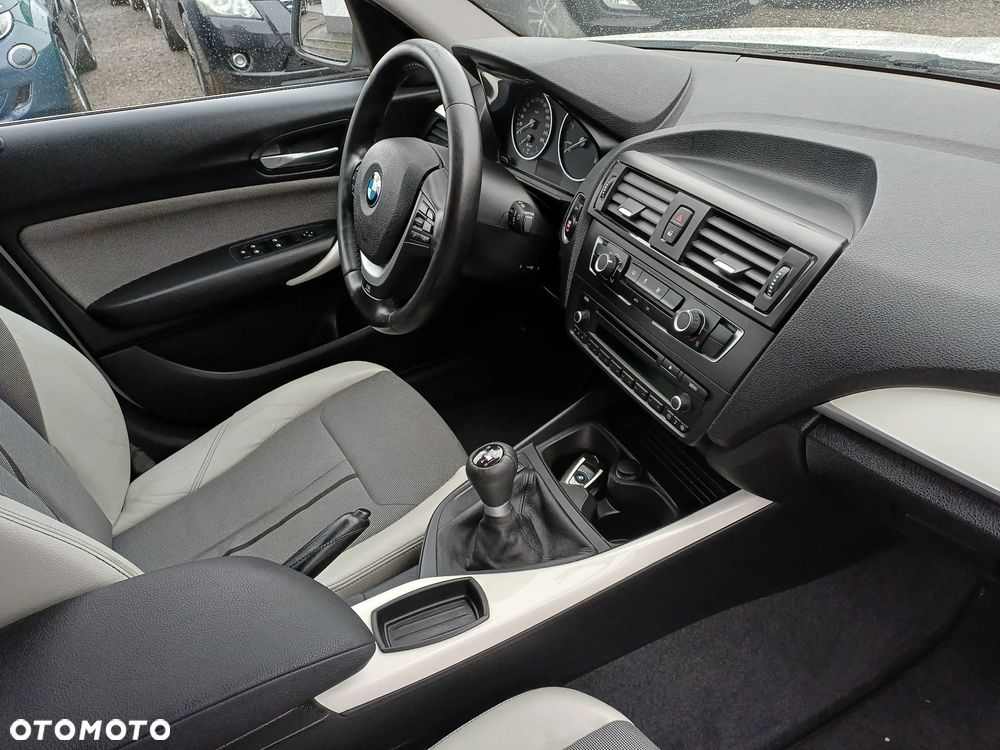 BMW Seria 1 116d EfficientDynamics Edition Sport Line - 12