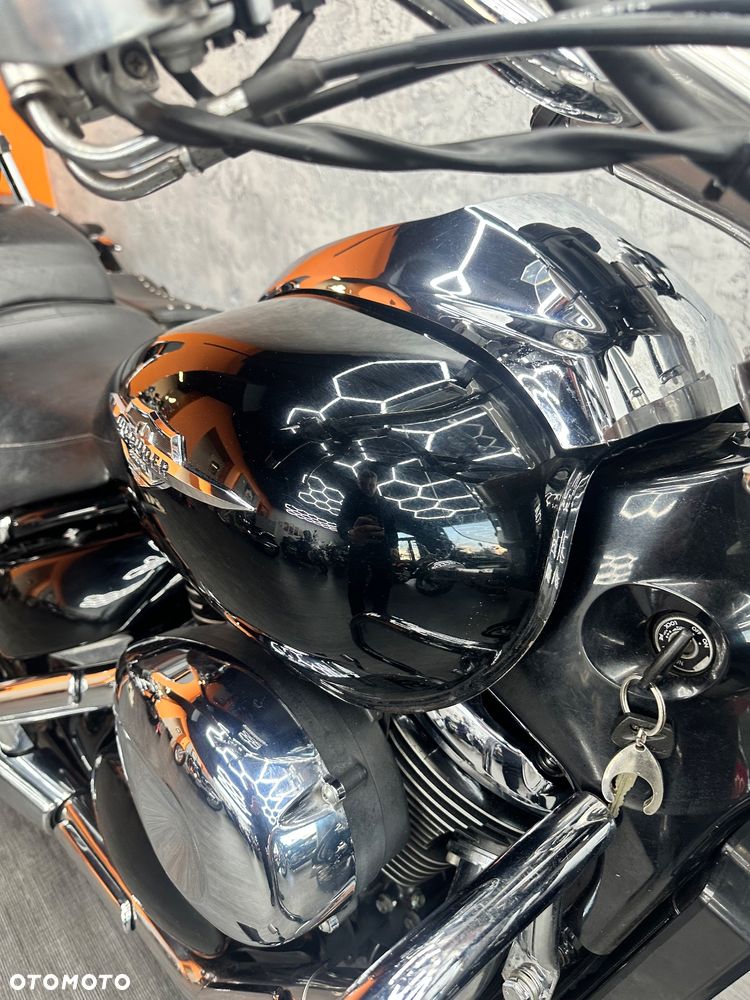 Suzuki Intruder - 20