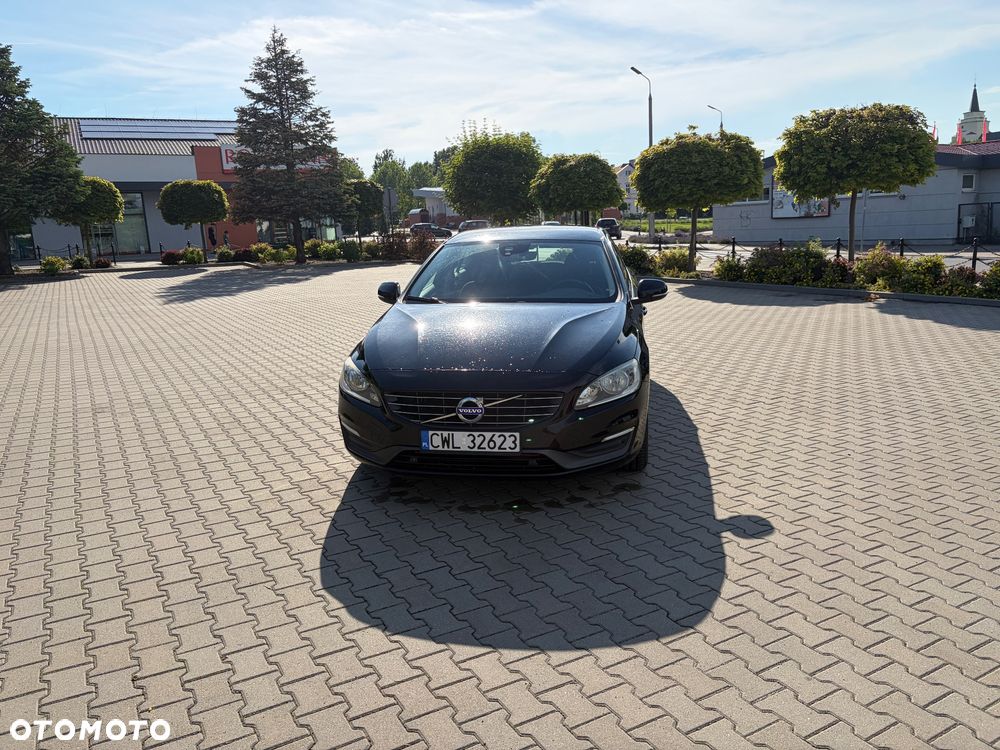 Volvo V60 D4 Momentum - 1