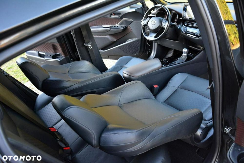 Toyota C-HR Lounge - 19