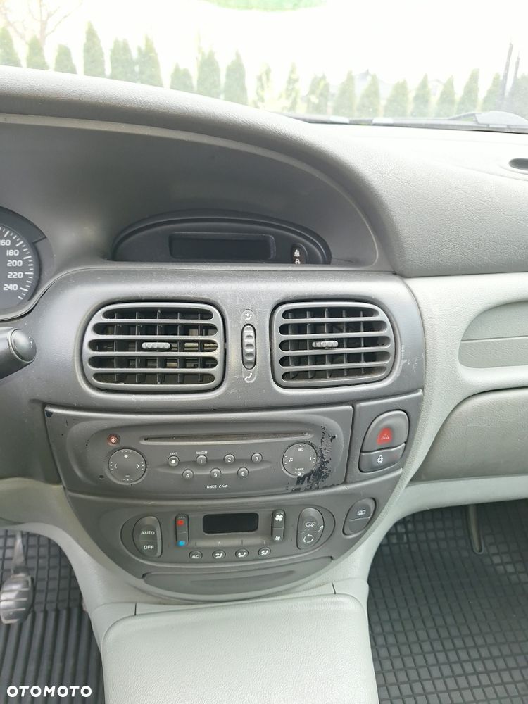 Renault Scenic - 7