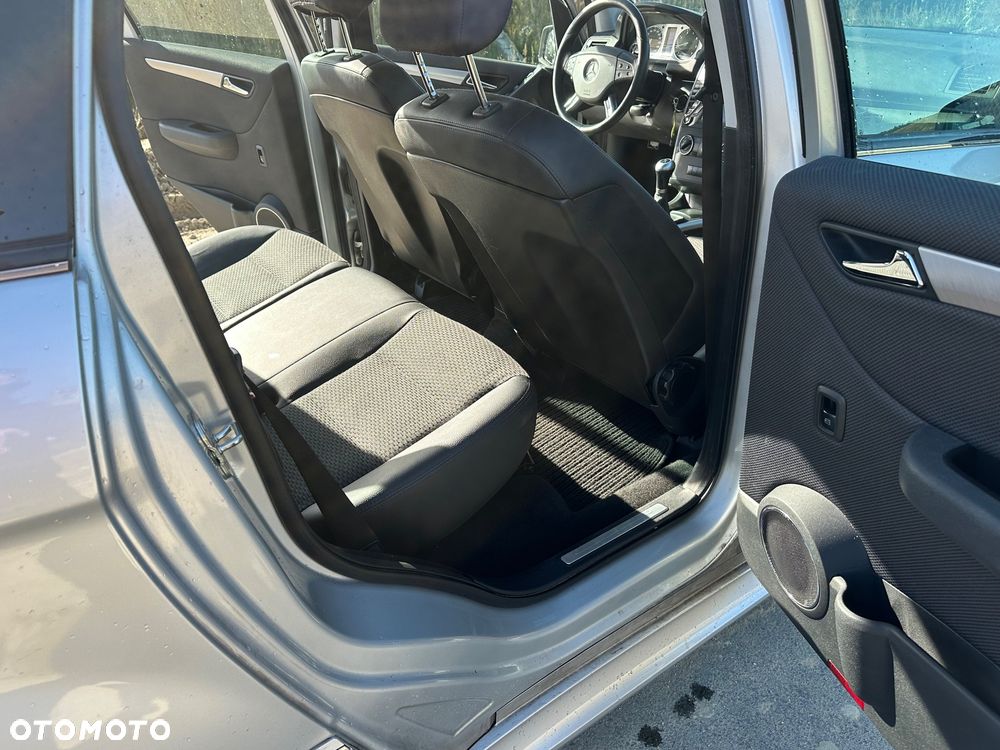 Mercedes-Benz Klasa B 160 BlueEFFICIENCY SPORT EDITION - 12