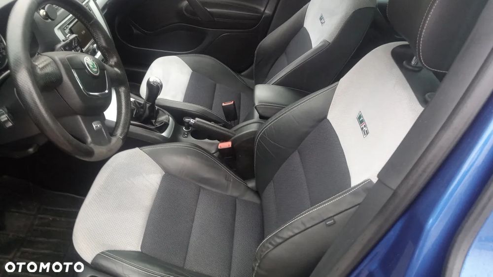 Skoda Octavia Combi 2.0 TDI CR DPF RS - 21