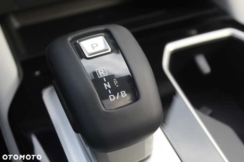 Mitsubishi Outlander - 32