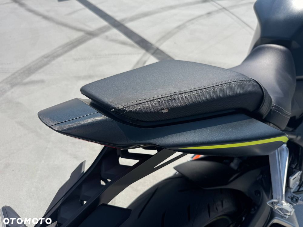 Honda CBR - 9