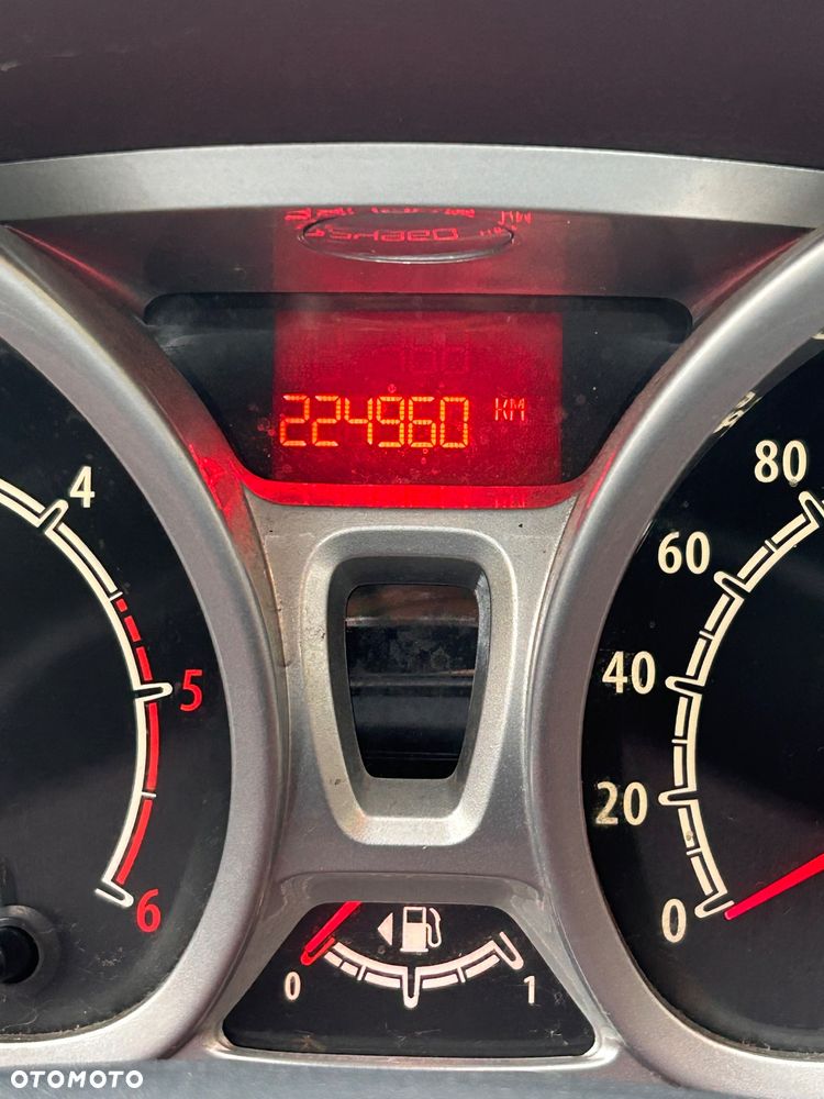 Ford Fiesta 1.6 TDCi Titanium - 9