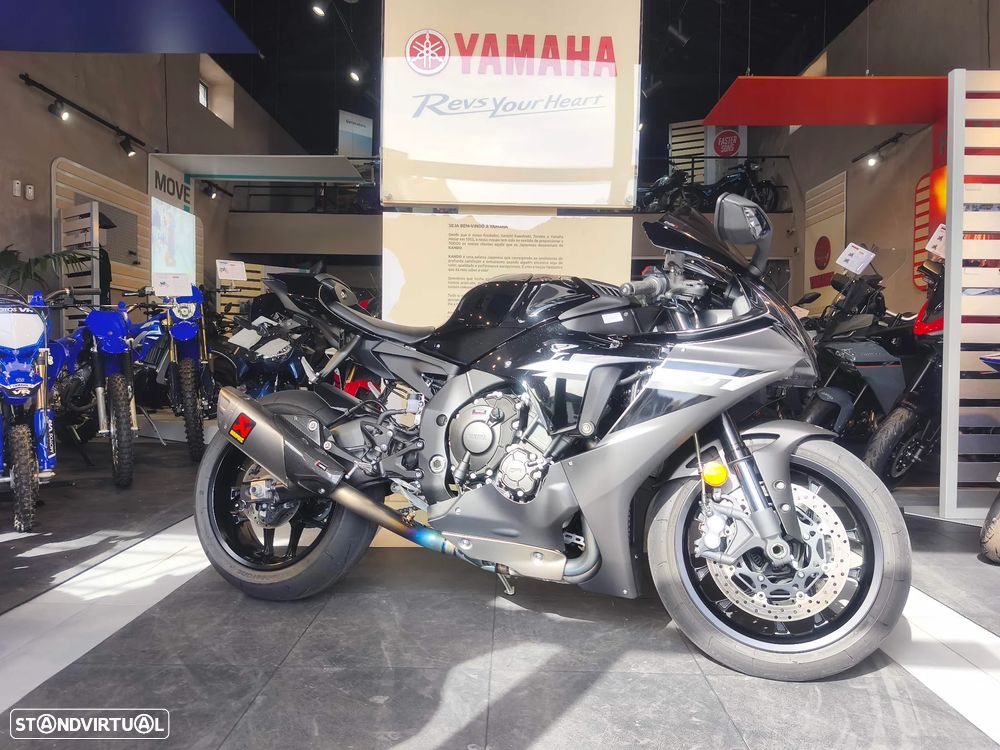 Yamaha YZF R1 - 1