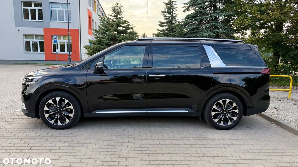 Kia Carnival - 5