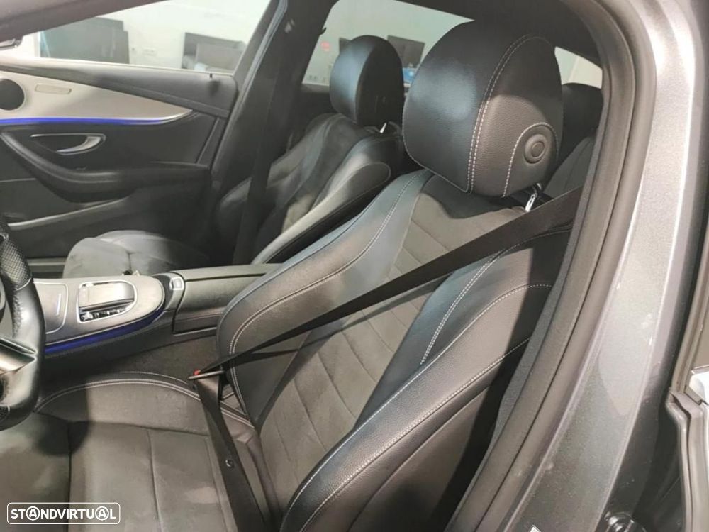 Mercedes-Benz E 300 de AMG Line - 4