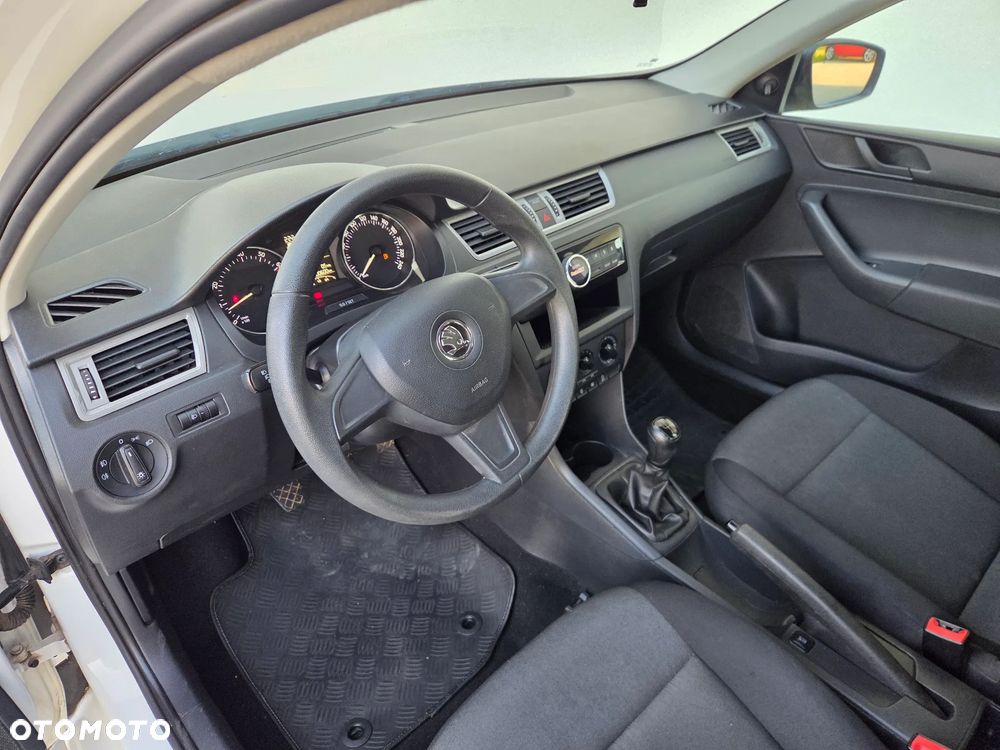 Skoda RAPID - 7