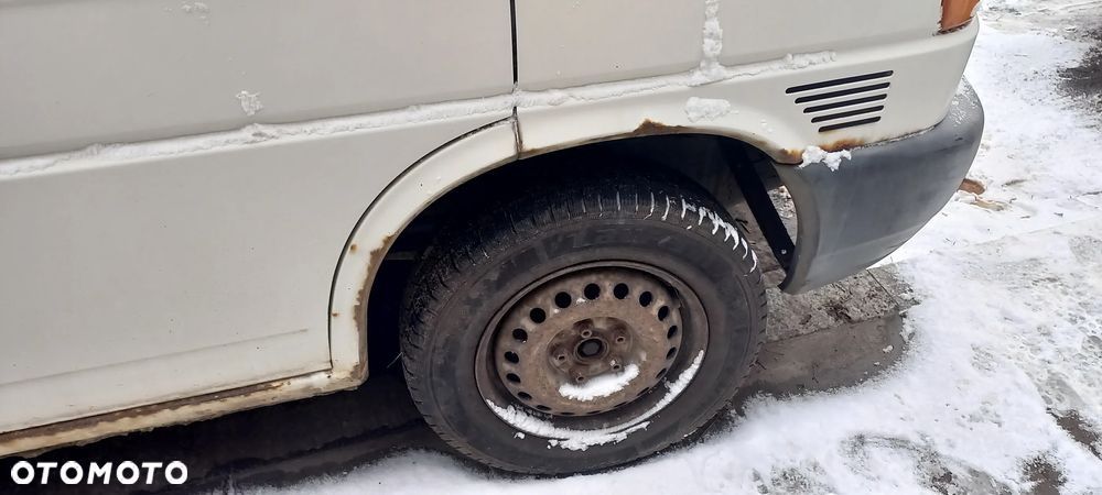 Volkswagen Transporter - 11