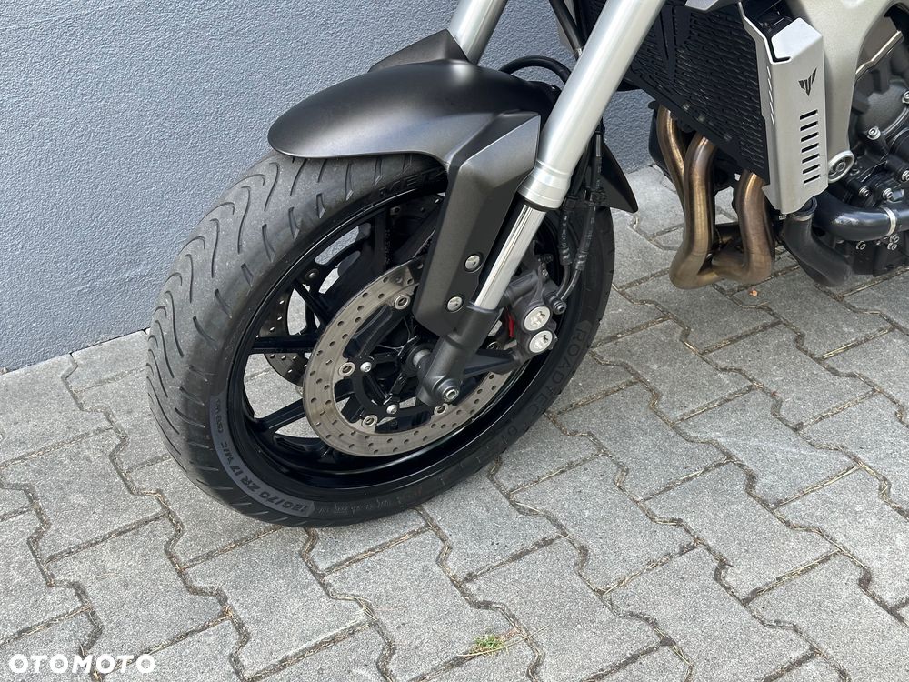 Yamaha MT - 22