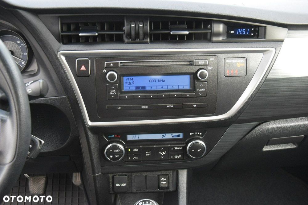 Toyota Auris - 28