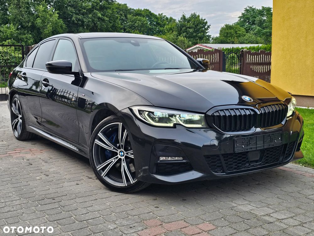 BMW Seria 3 330e M Sport - 1