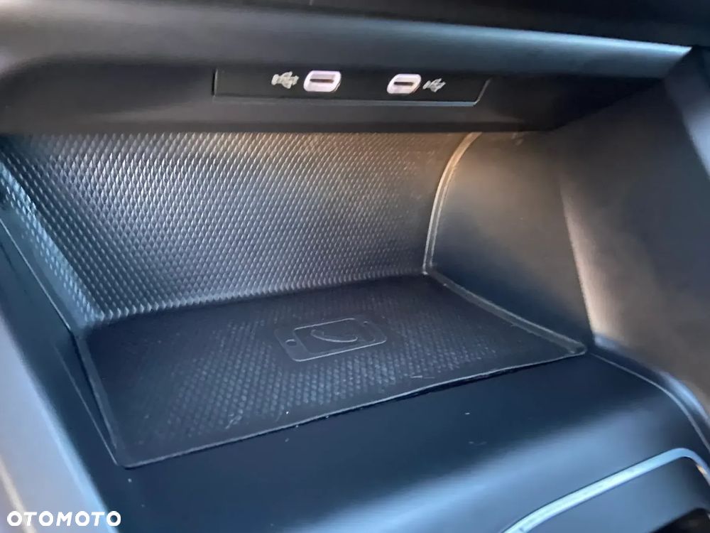 Volkswagen Golf 2.0 TDI SCR DSG Life - 21