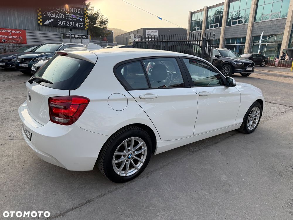 BMW Seria 1 114i - 4