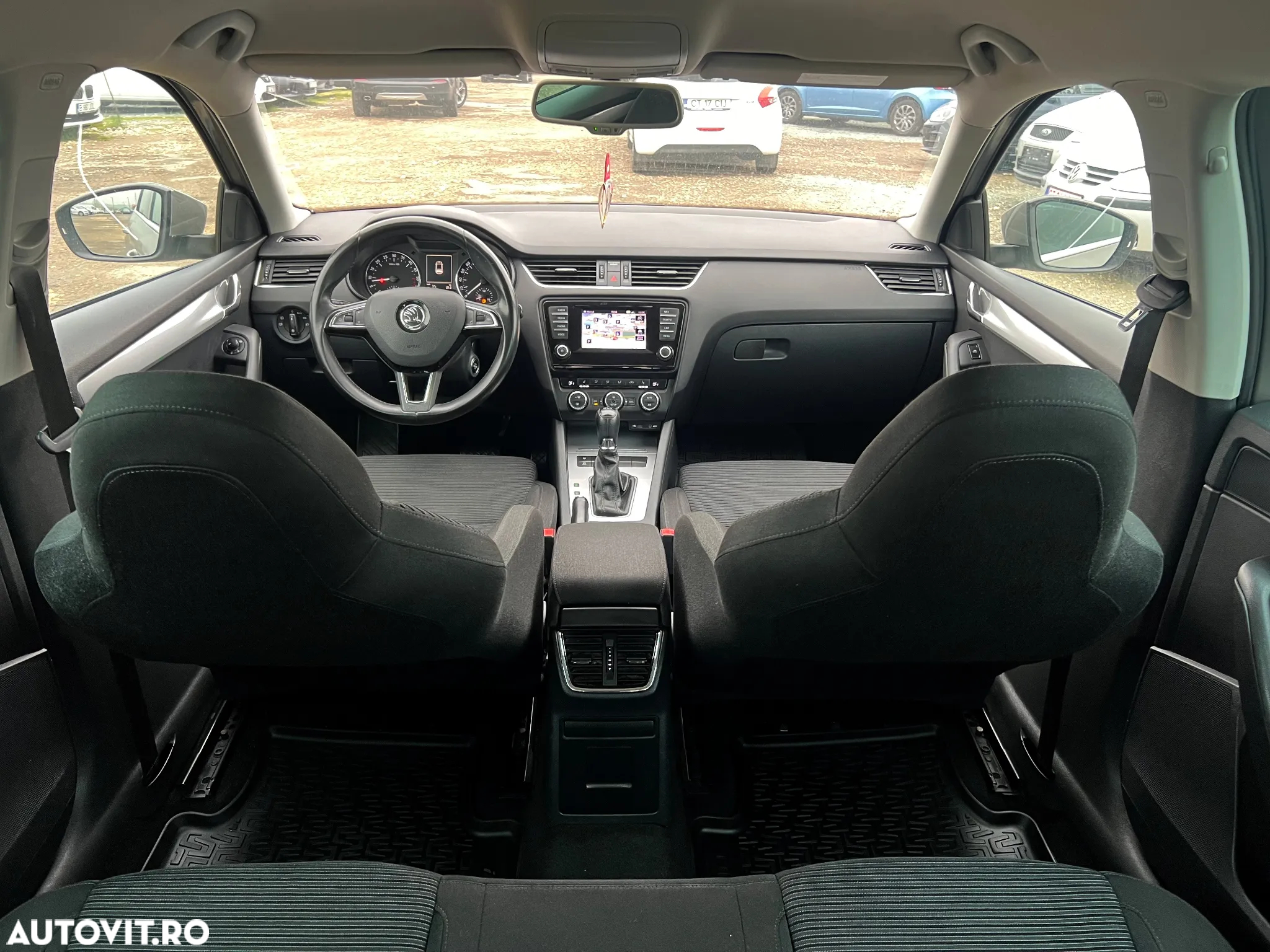 Skoda Octavia 1.6 TDI DSG Ambition - 27