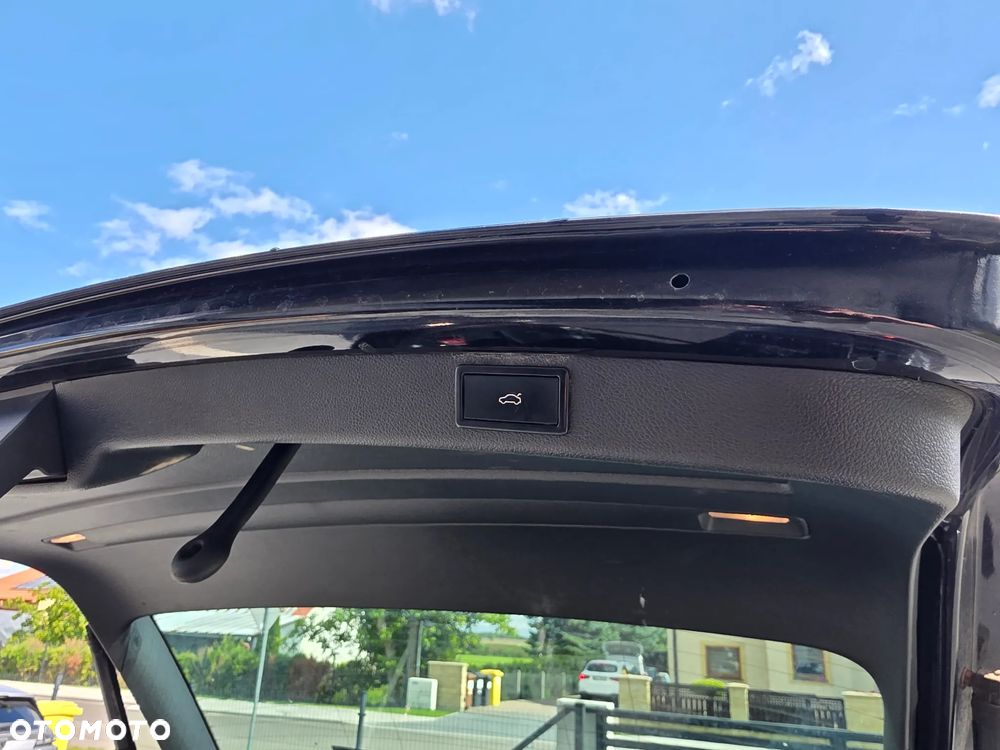 Skoda Superb 2.0 TDI 4x4 L&K DSG - 11