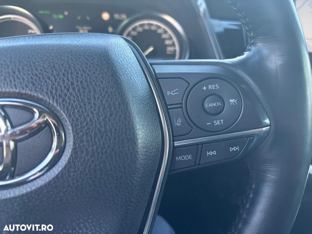 Toyota Camry 2.5 Exclusive - 8