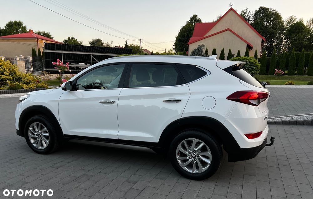 Hyundai Tucson blue 1.6 GDi 2WD Navi - 16