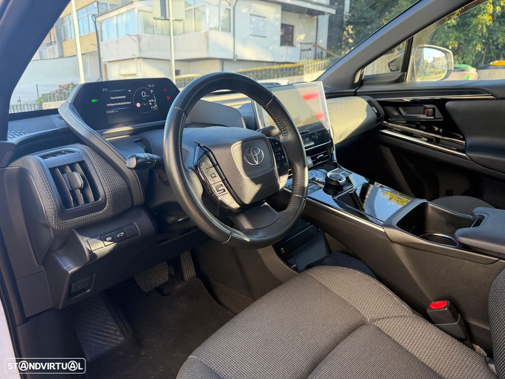 Toyota bZ4X 71,4 kWh Exclusive - 12