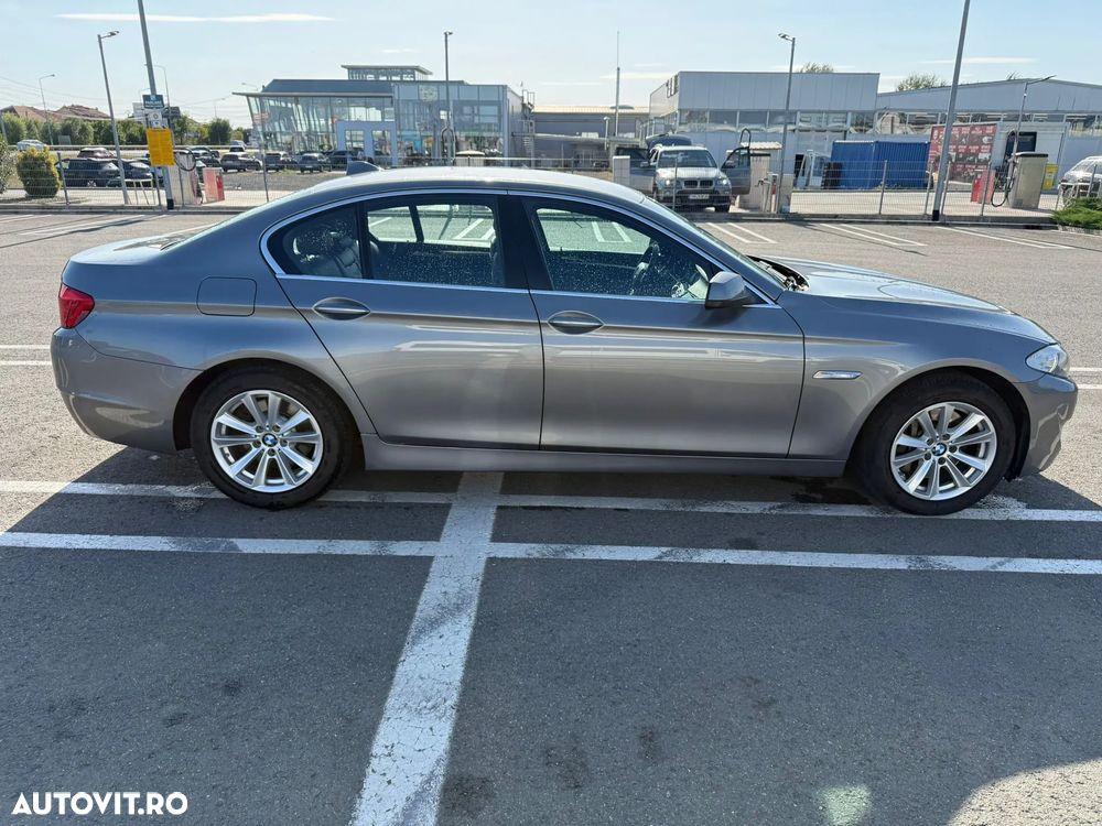 BMW Seria 5 525d Touring Aut. Luxury Line - 4